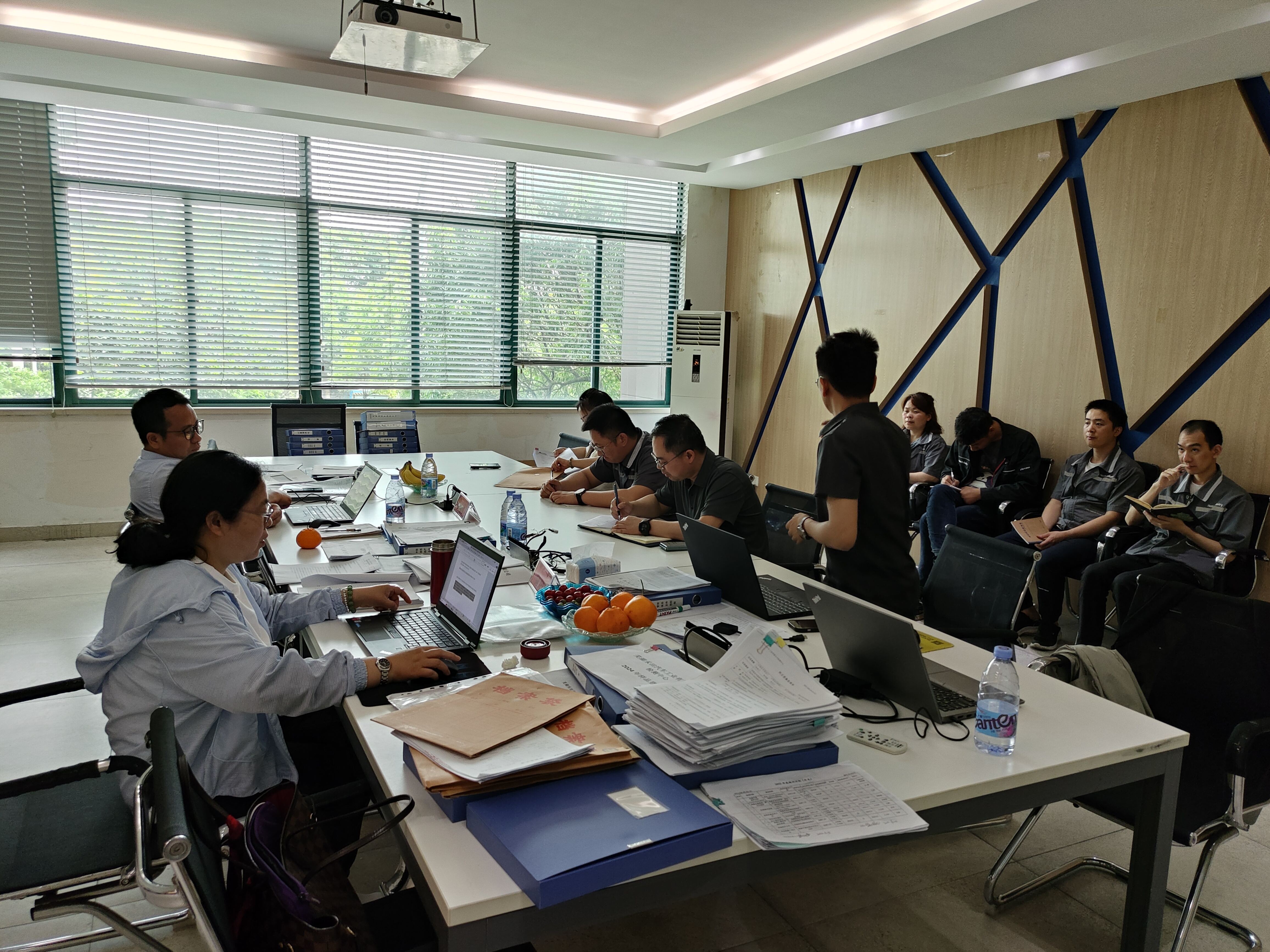 1219ca03d67e9d37f67d9babf4813e7